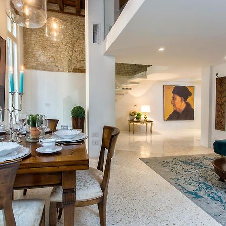 Апартаменты Italiahaus - Ca' Olivo Loft With Canal View In Rialto Венеция Экстерьер фото