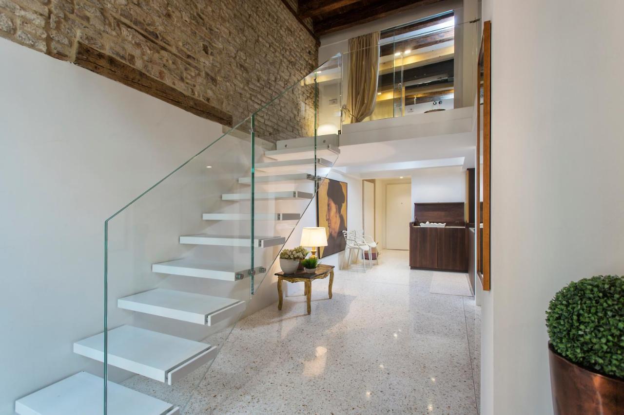 Апартаменты Italiahaus - Ca' Olivo Loft With Canal View In Rialto Венеция Экстерьер фото