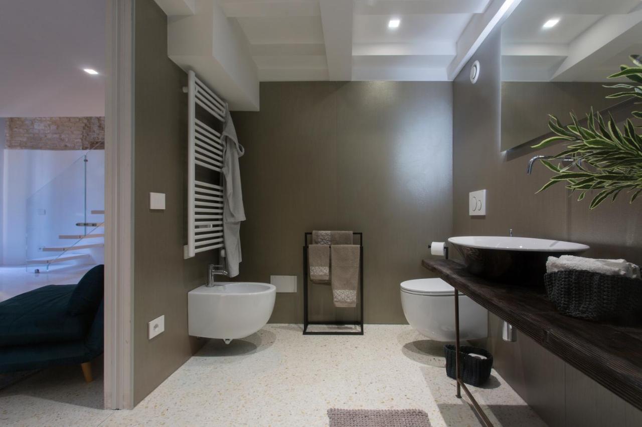 Апартаменты Italiahaus - Ca' Olivo Loft With Canal View In Rialto Венеция Экстерьер фото
